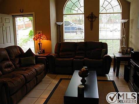 5th image of 702 Willow Oak Dr