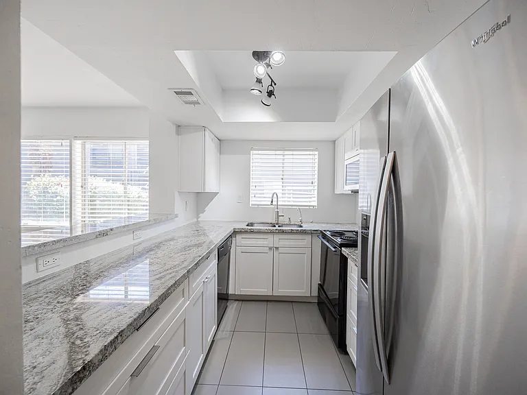 1808 N 32nd St #104 — Photo 7