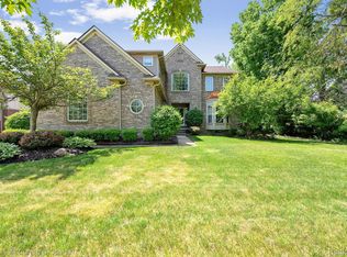13992 Basswood Cir, Belleville, MI