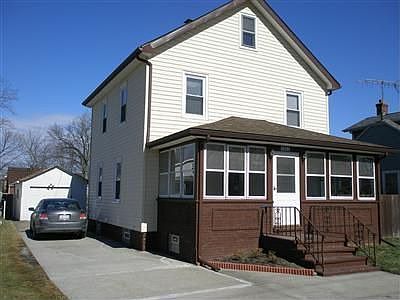 1st image of 1951 E 36th St