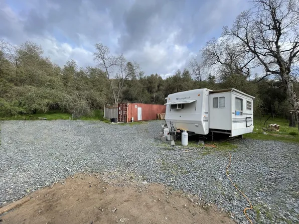 50142 Greenhill Rd, Squaw Valley, CA 93675