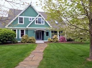 49 Kestrel Ln, Amherst, MA 01002