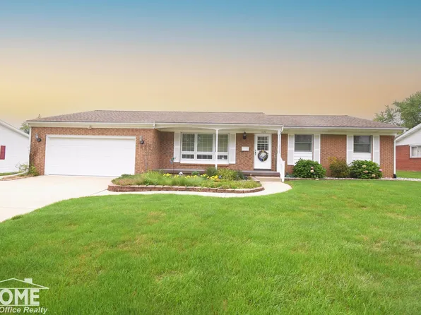 1005 Krust Dr, Owosso, MI 48867