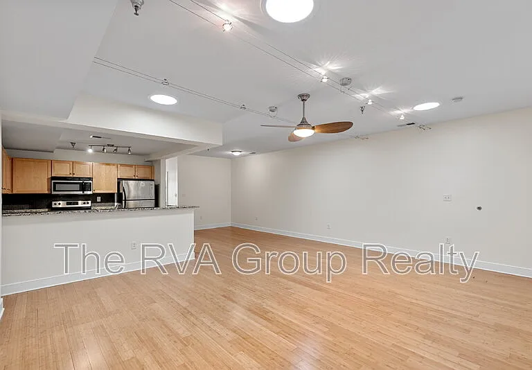 110 W Marshall St #27 — Photo 11