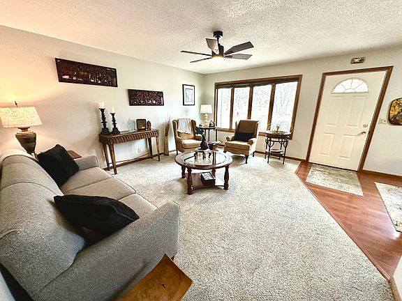 4th image of 1027 Liberty Dr