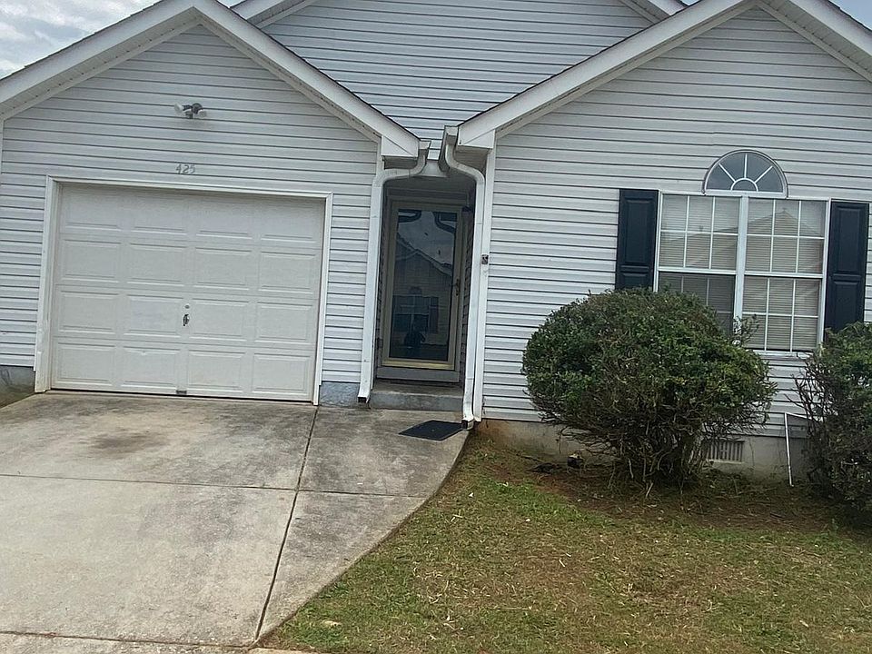 2nd image of 425 Ashton Cir