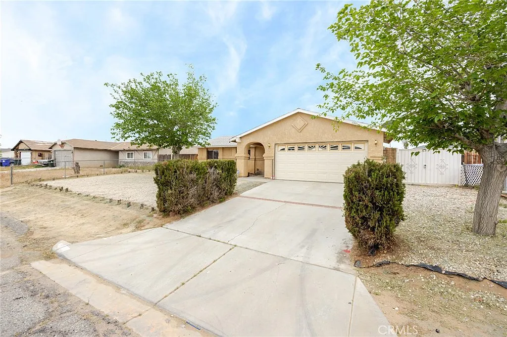 Building Photo - 10415 Buckboard Cir