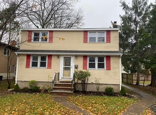 174 6th St, Cresskill, NJ 07626