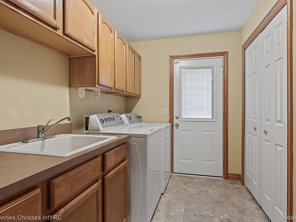 1297 Invitational Dr, photo 30