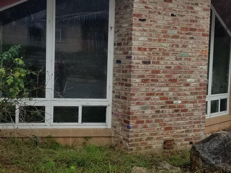 1st image of 718 Rockaway Beach Ave