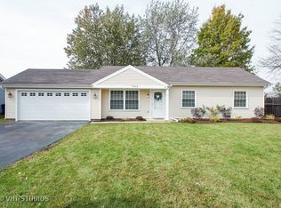922 Voyager Dr, Bartlett, IL 60103
