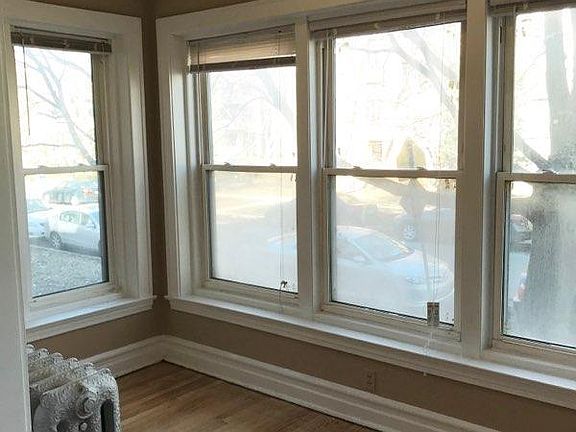 3rd image of 1406 W Albion Ave #3