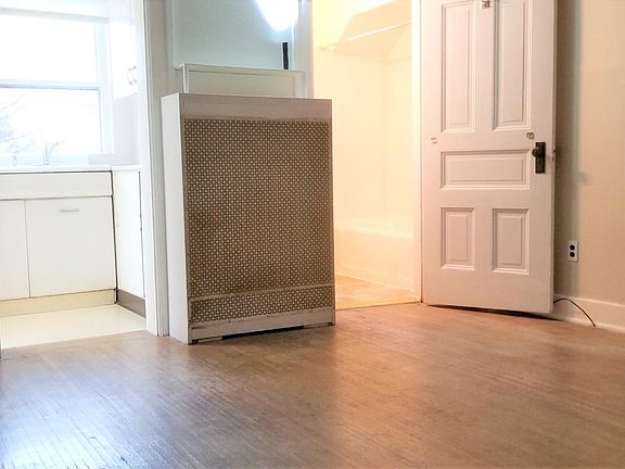 5th image of 348 Goundry St #3