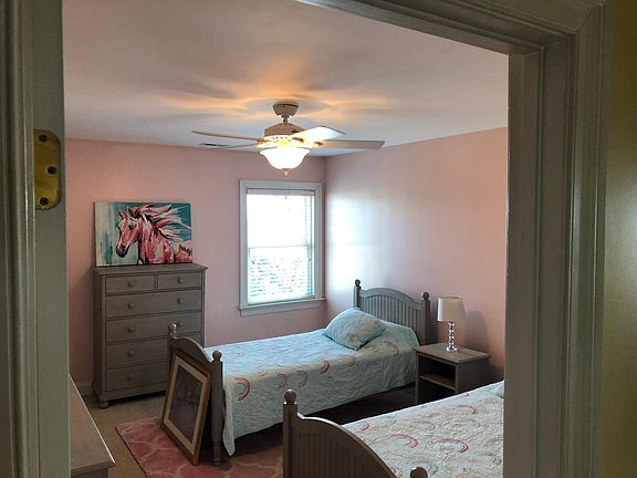 4th image of 4 Bay Ave