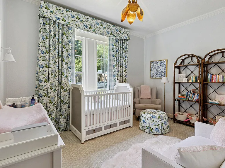 2704 Amherst Ave — Photo 23