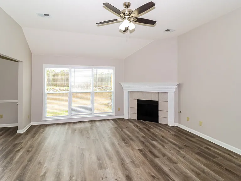9355 Helmsley Dr — Photo 5