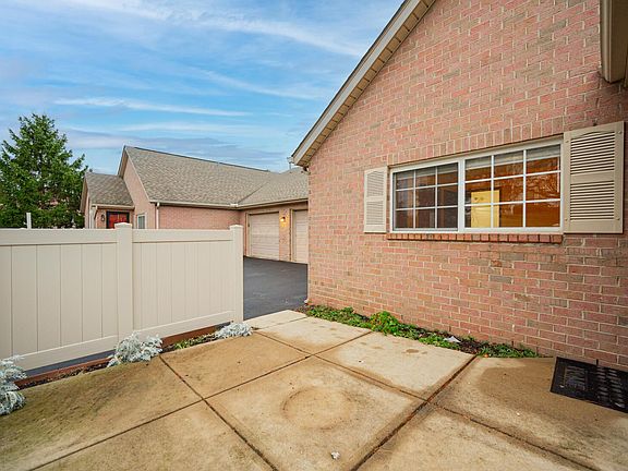 5th image of 3996 Malbec Dr #20