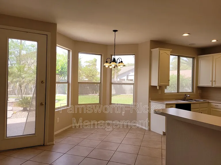 1270 W Flintlock Way — Photo 12
