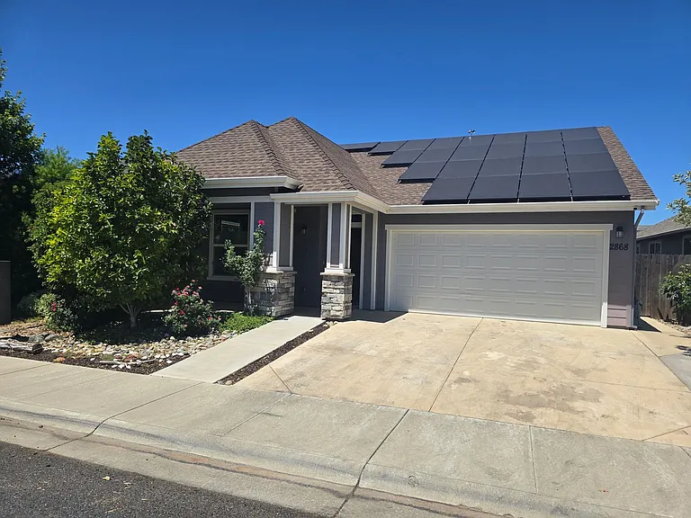 2868 Eaton Rd — Photo 2