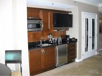3rd image of 135 Harmon Ave #2016