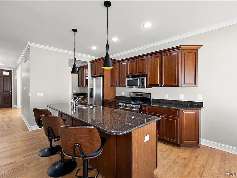 1109 Bennaville Ave — Photo 13