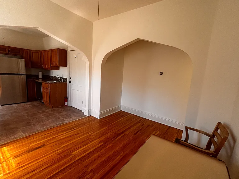 295 W Tupper St #2 — Photo 10