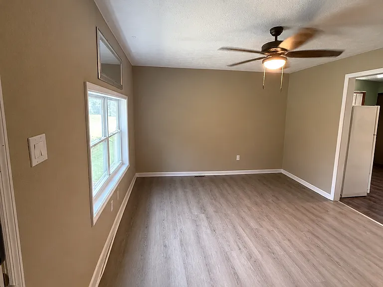 272 Loop Hollow Rd — Photo 4