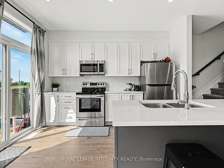 906 Lixnaw Ct — Photo 13