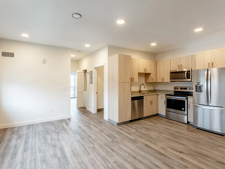 1600 Hoyt — Photo 19