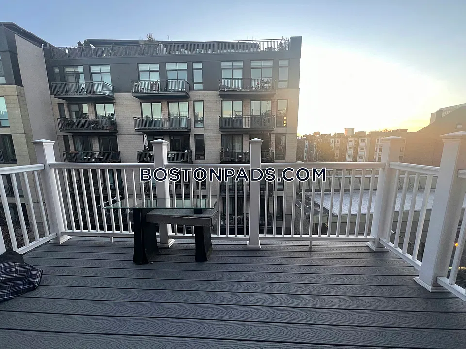 469 Massachusetts Ave #4