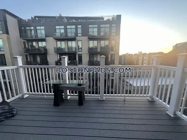 469 Massachusetts Ave, Boston, MA