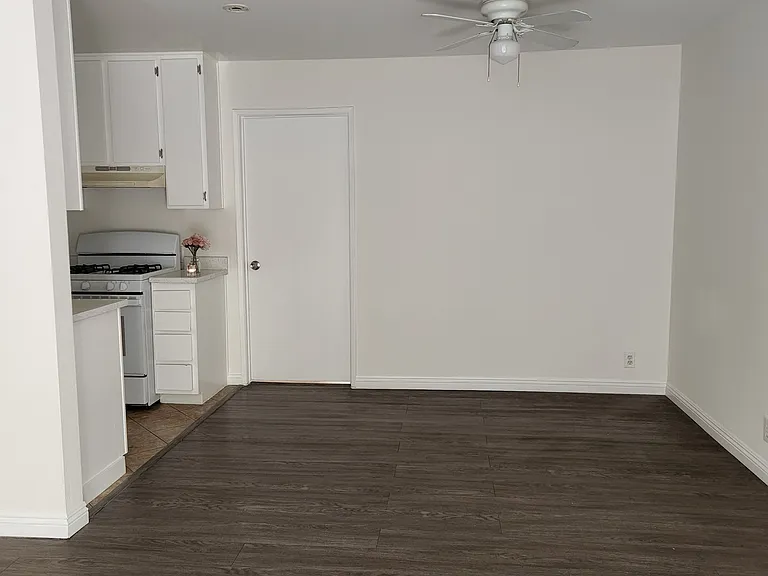 12745 Vanowen St #14 — Photo 6
