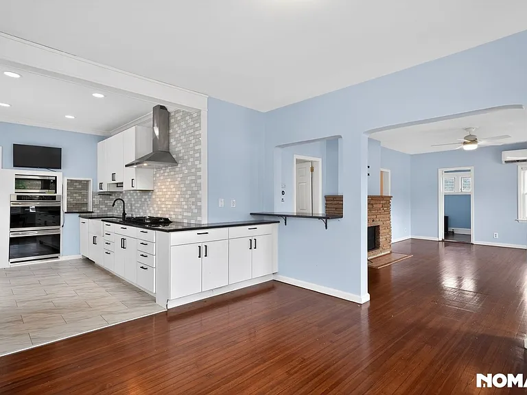 189 Lafayette Ave — Photo 2