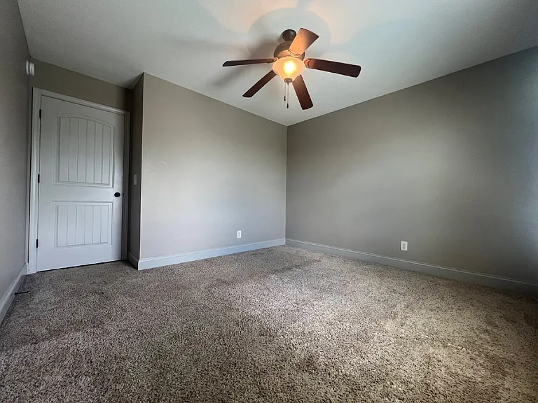 582 Kicker Ct — Photo 24