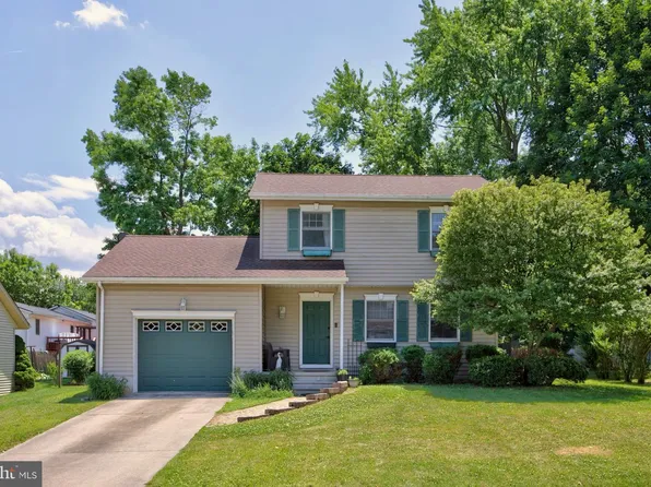 49 E Lakeview Dr, Littlestown, PA 17340