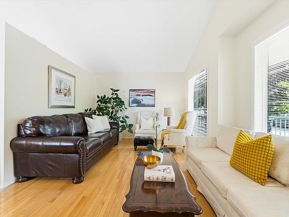 4th image of 1709 Turvey Bnd NW