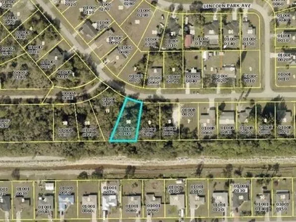 2192 Wyandotte AVE, ALVA, FL 33920