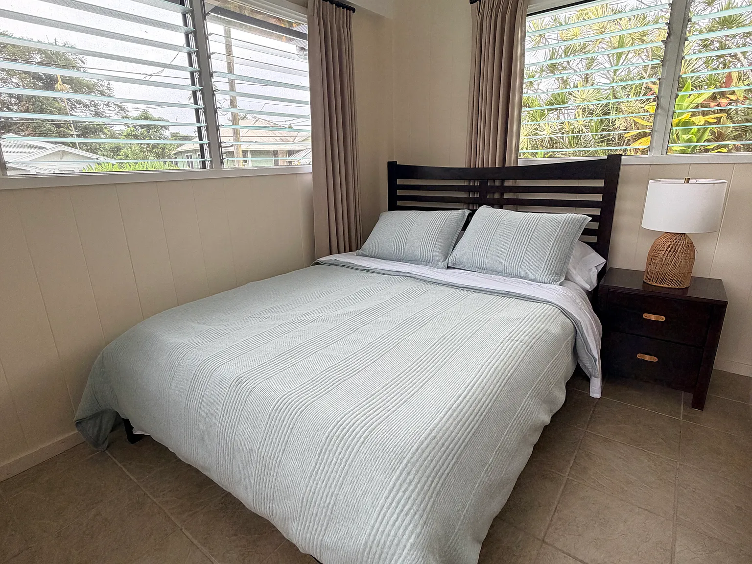Studio, 300 sqft, $1,600 — Photo 2