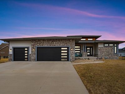 106 Sunflower Dr, Fairfax, IA, 52228