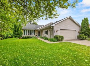 1001 W Taylor St, Appleton, WI 54914