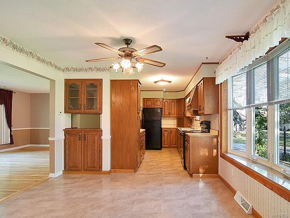 2nd image of 4980 Ledge Ln
