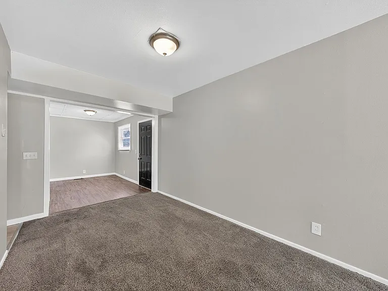 251 Midlothian Rd — Photo 5