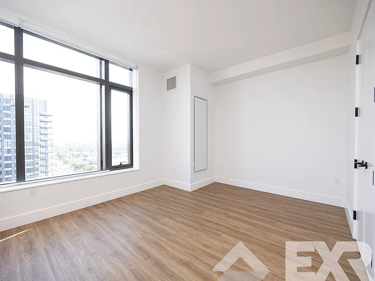 2230 Cropsey Ave #1010 — Photo 8