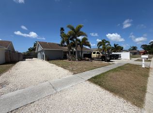 4157 Palau Dr, Sarasota, FL 34241