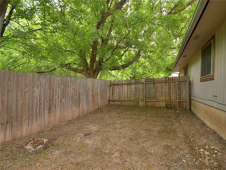 1714 Rawhide Loop — Photo 15