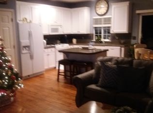 14737 SW Catalina Dr, Tigard, OR 97223