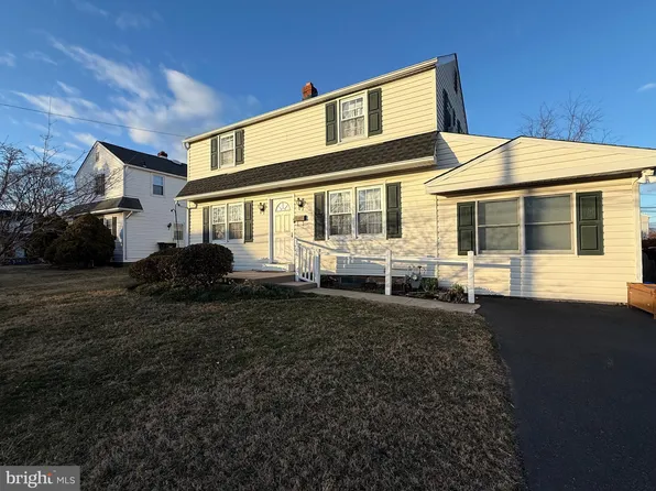 417 Woodlawn Ave, Willow Grove, PA 19090