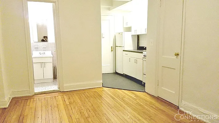 Rented by City Connections Realty | media 1