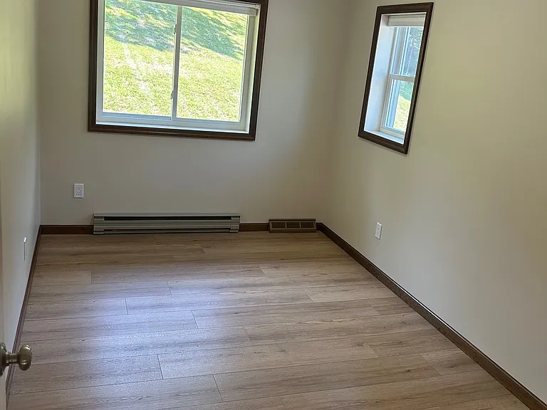1067 Best Rd — Photo 35