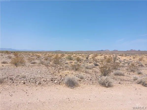 16043 S Lynn Ave, Yucca, AZ 86438